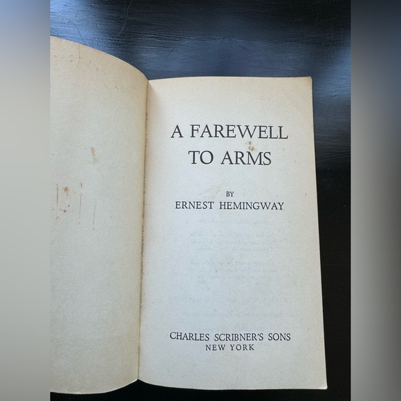 Ernest Hemingway - Picture 7 of 12